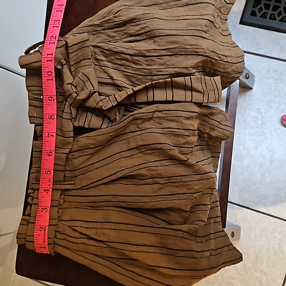 H&M paperback style shorts - Picture 4 of 4